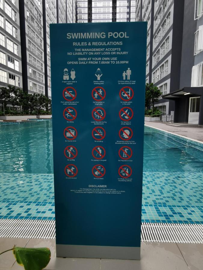 Ferienwohnung Kajang Industrial House With Olympic Size Swimming Pool Exterior foto